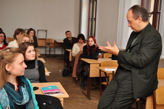 Студенти МПЕН з директором ІЕС Антуаном Аржаковським